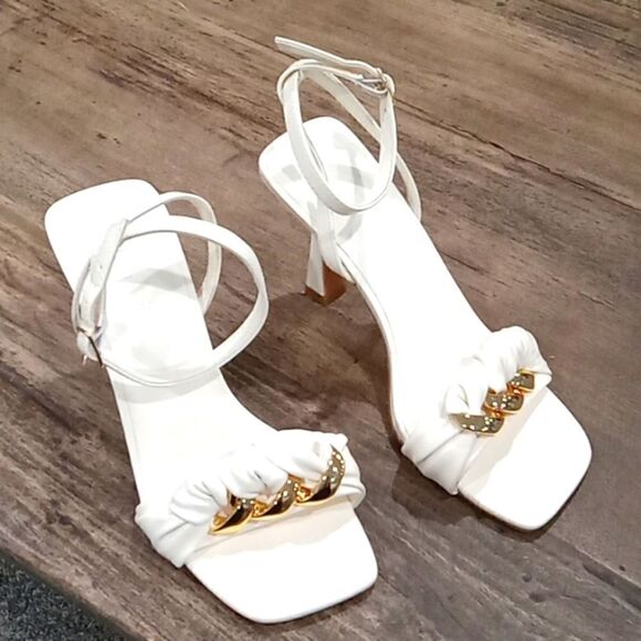 Open Edit "Kenni" ankle strap sandals in ivory worn 1 x for photos size 6 - Picture 1 of 5